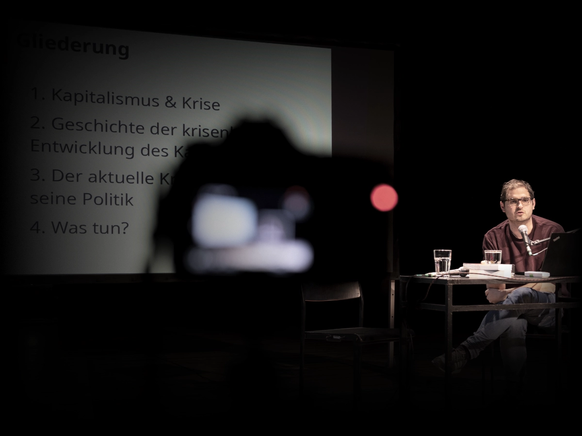 Auf der Bühne Intro Image